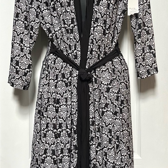 Women’s Marilyn Monroe Robe NWT - Picture 13 of 15